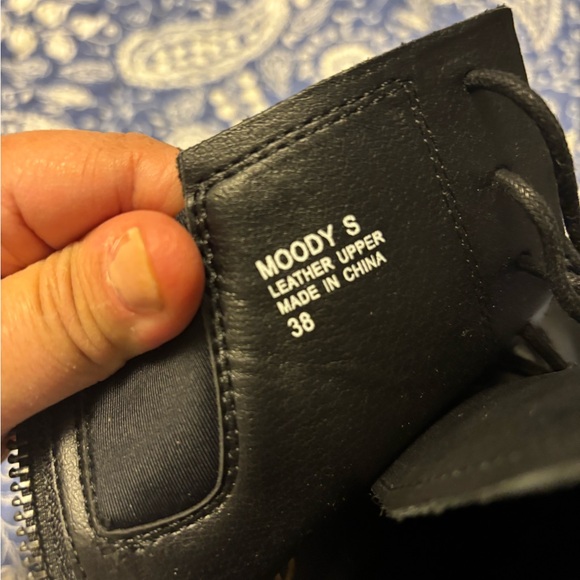 Black Combat Boots with High Top and Chunky Sole - Picture 9 of 10